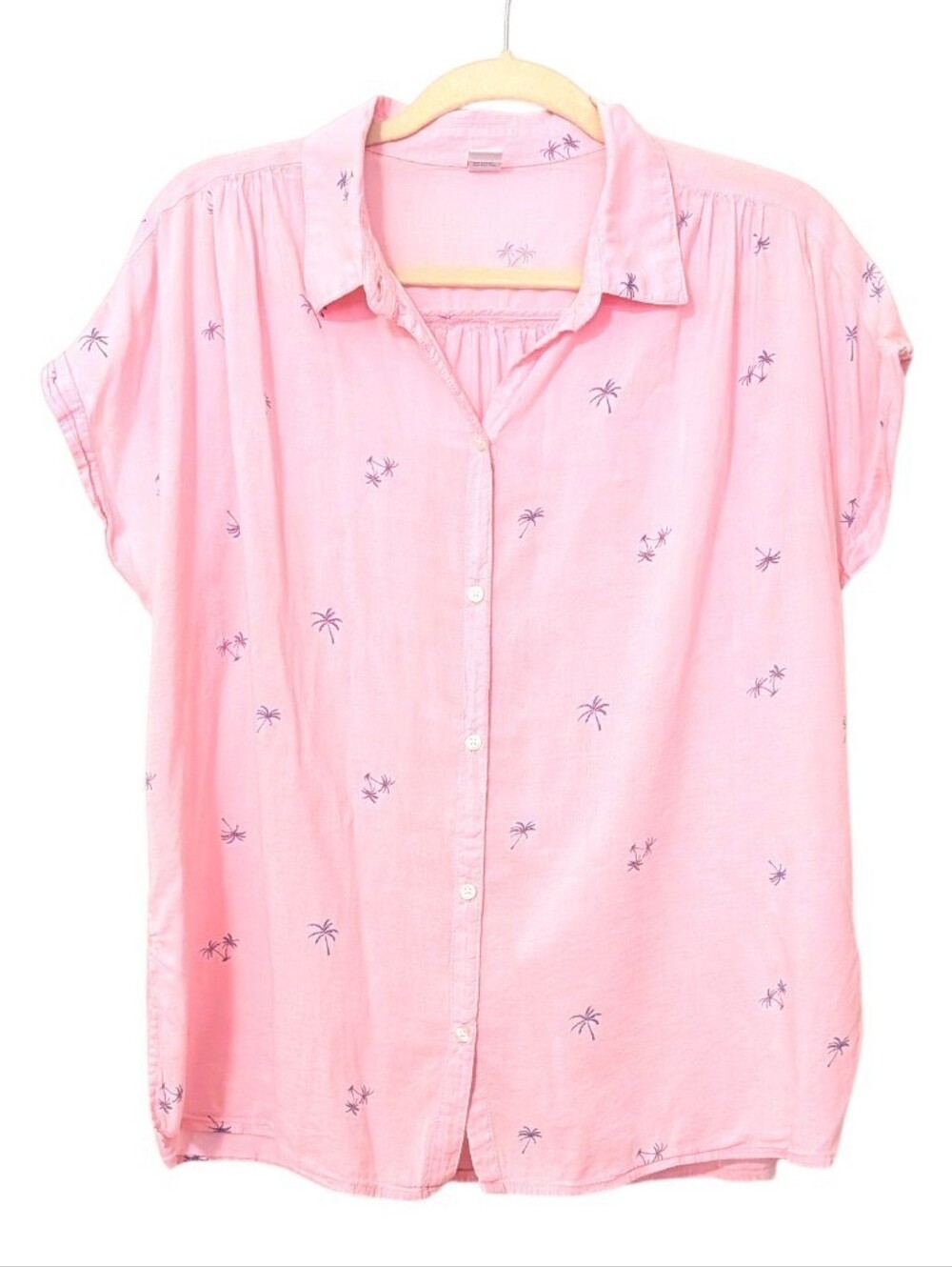 Old Navy Pink Short-Sleeve Button-Down Shirt with Navy Palm Motif